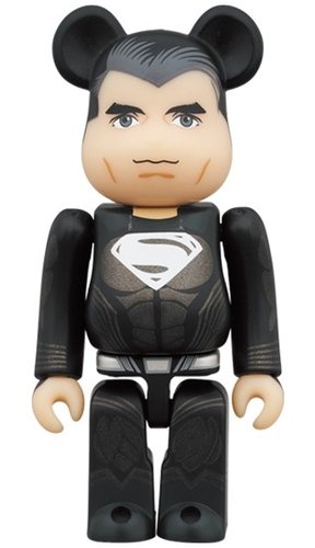 Black Suit Superman BE@RBRICK 100% figure, produced by Medicom Toy. Front view.