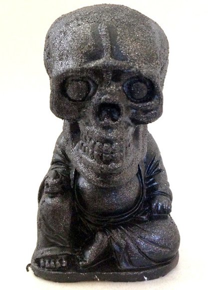 Black Textured Buddha Skull figure by Hydro74, produced by Purveyor Of Sin. Front view.