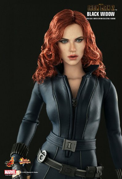 Black Widow figure by Jc. Hong, produced by Hot Toys. Detail view.