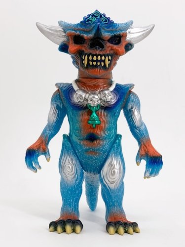 BLUE GID APALALA figure by Toby Dutkiewicz, produced by Devils Head Productions. Front view.