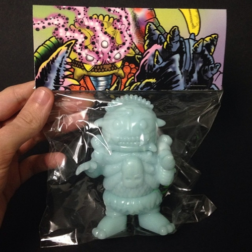 Blue GID Cheestryoer figure by Bad Teeth Comics X Double Haunt, produced by Unbox Industries. Packaging.