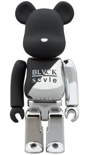 BLVCK SCVLE × CLS BE@RBRICK 100% figure, produced by Medicom Toy. Front view.