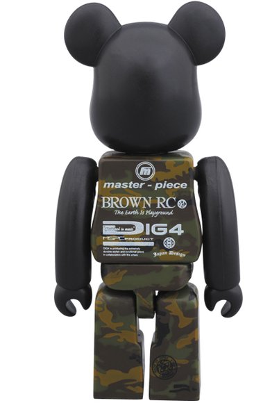 master-piece x Be@rbrick 100% figure by Master-Piece, produced by Medicom Toy. Back view.