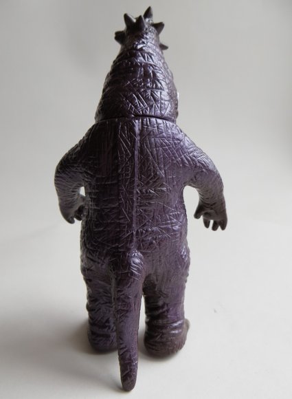 BonBon - Metallic Purple figure by Zollmen, produced by Zollmen. Back view.
