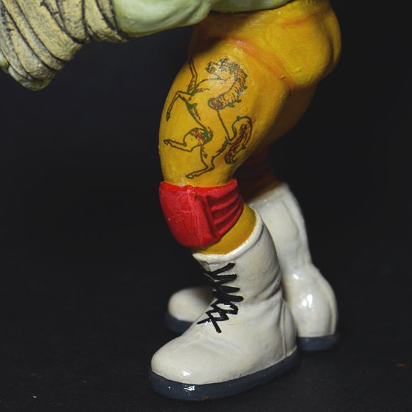 Bronco Buster figure by Daniel Yu. Detail view.