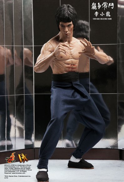 Bruce Lee - Enter the Dragon figure by Jc. Hong & Kojun, produced by Hot Toys. Front view.
