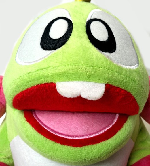 Bubble Bobble Bub figure by 1Up2Up, produced by Unbox Industries. Detail view.