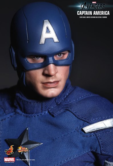 Captain America figure by Yulli, produced by Hot Toys. Detail view.