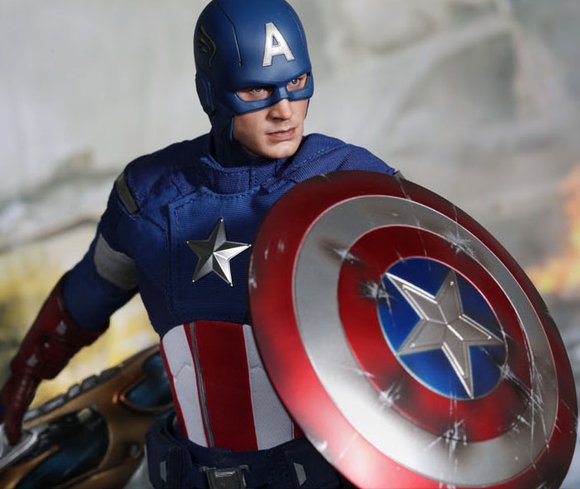 Captain America figure by Yulli, produced by Hot Toys. Detail view.