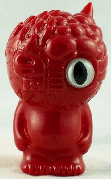 Chaos Q Bean - Unpainted Red figure by Mori Katsura, produced by Realxhead. Front view.