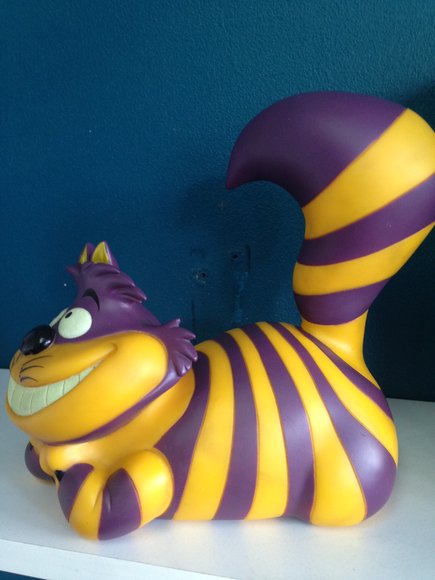 Cheshire Cat - The Parade Ring  figure by Span Of Sunset, produced by Span Of Sunset. Side view.