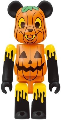 Chip Be@rbrick 100% - Jack-o-lantern Ver. figure by Disney, produced by Medicom Toy. Front view.