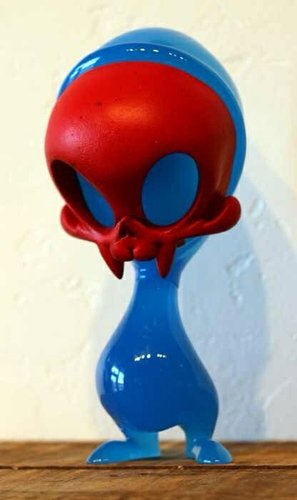 Cold Blooded Skelve figure by Brandt Peters X Kathie Olivas, produced by Circus Posterus. Front view.