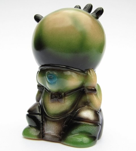 Fuusen figure by Atom A. Amaresura, produced by Realxhead. Side view.