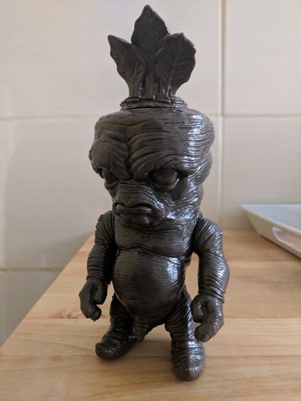 Dadbod Deadbeet (pearl grey) figure by Scott Tolleson, produced by Self Produced. None.