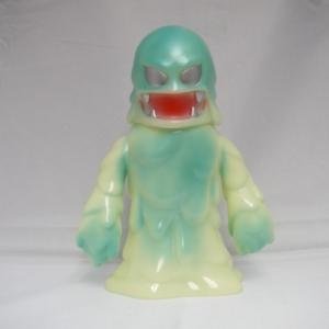 Damnedron figure by Rumble Monsters, produced by Rumble Monsters. Front view.