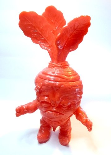Deadbeet Red figure by Scott Tolleson. Front view.