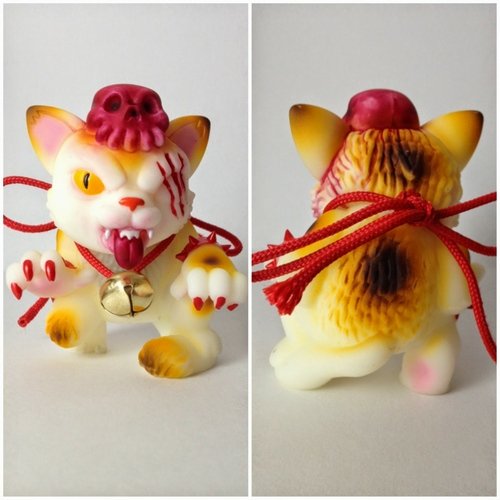 DeathCat - Not so lucky cat figure by Johan Ulrich, produced by Death Cat Toys. Front view.