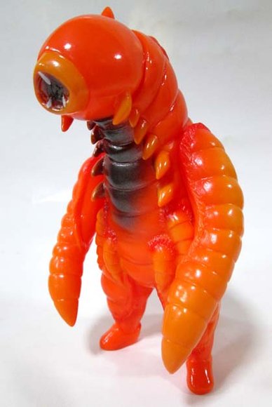 Deathworm figure by Tttoy, produced by Iwa Japan. Front view.