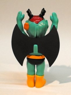 Devilman figure by Rockin Jelly Bean, produced by Secret Base. Back view.