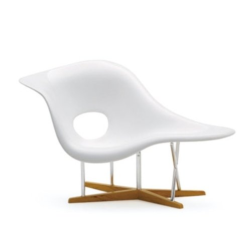 Eames La Chaise Chair Miniature figure by Eames Office, produced by Reac Japan. Front view.