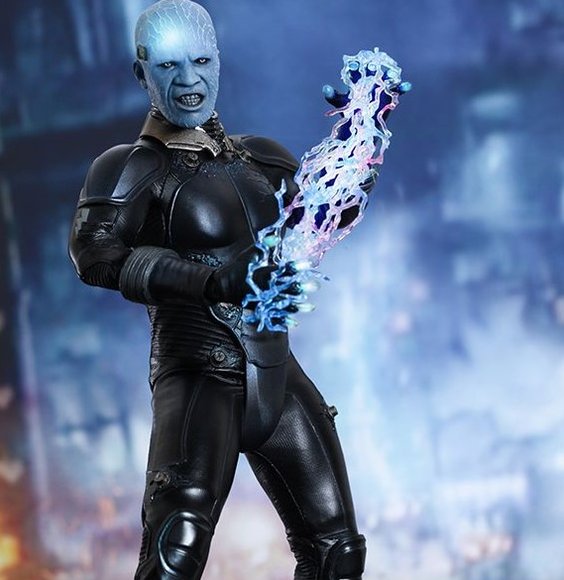 Electro figure by Jc. Hong, produced by Hot Toys. Detail view.
