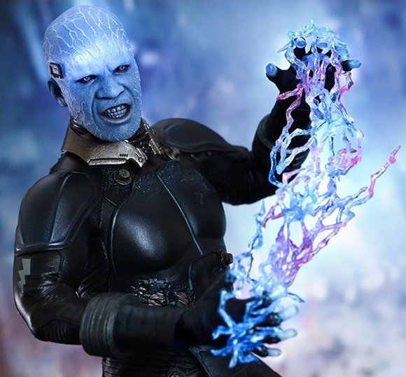 Electro figure by Jc. Hong, produced by Hot Toys. Detail view.