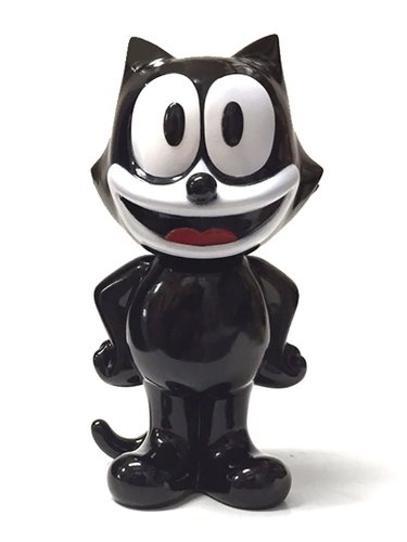 Felix The Cat (Black) figure by Secret Base, produced by Secret Base. Front view.