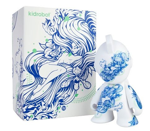 Floral Pleasure Bot figure by Tristan Eaton, produced by Kidrobot. Packaging.