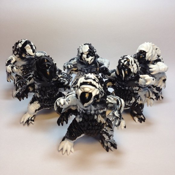 Four Armed Zagoran figure by Shikaruna, produced by Shikaruna. Front view.