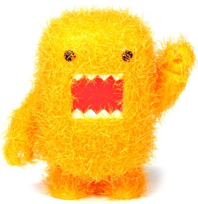 Fuzzy Orange Domo Qee figure by Dark Horse Comics, produced by Toy2R. Front view.