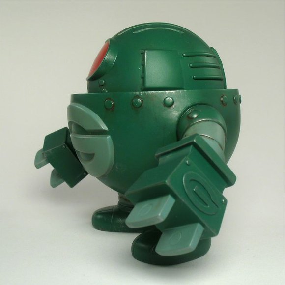 Gacharoid - Green, Light Green figure by Kiyoka Ikeda. Side view.