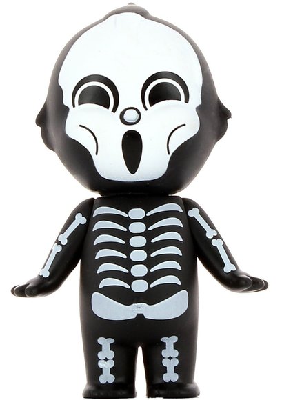 Gee Sorry Angel Series 1 - Skull figure by Dreams Inc., produced by Dreams Inc.. Front view.