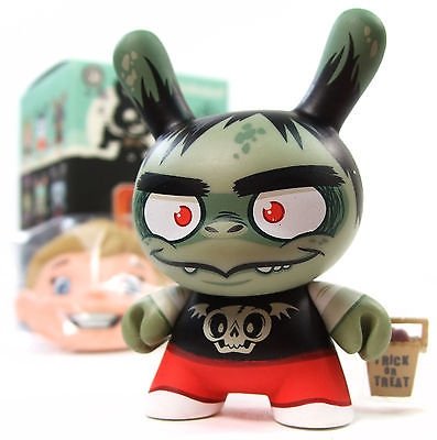Ghoulie Jack figure by Scott Tolleson, produced by Kidrobot. Front view.