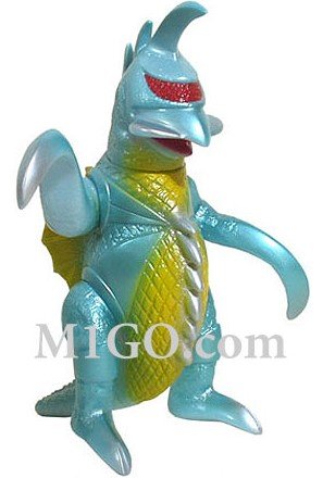 Gigan Blue figure by Yuji Nishimura, produced by M1Go. Front view.