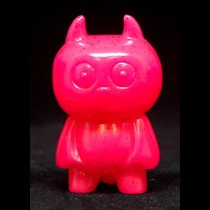 Glitter Pink Batty figure by David Horvath, produced by Toy Art Gallery. Front view.