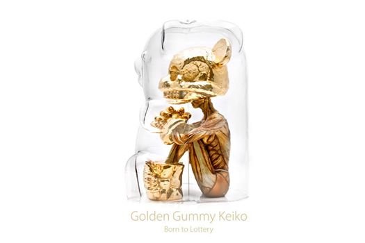 GOLDEN GUMMY KEIKO - BORN TO LOTTERY figure by Fools Paradise, produced by Fools Paradise. Side view.