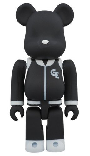 GOODENOUGH Classics BE@RBRICK 100% BLACK figure, produced by Medicom Toy. Front view.