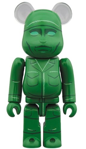 GREEN ARMY MEN BE@RBRICK 100% figure, produced by Medicom Toy. Front view.