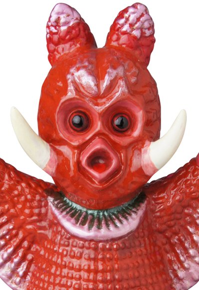 Guerilla Punch - Red figure by Anraku Ansaku, produced by Medicom Toy. Detail view.