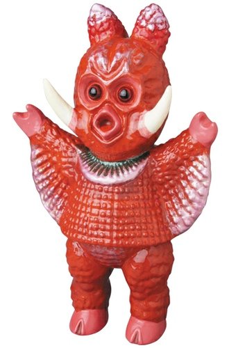 Guerilla Punch - Red figure by Anraku Ansaku, produced by Medicom Toy. Front view.