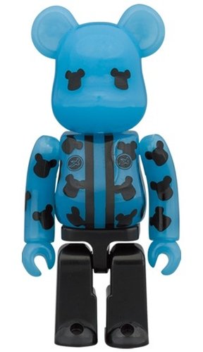 Happi Blue GID BE@RBRICK 100% figure, produced by Medicom Toy. Front view.
