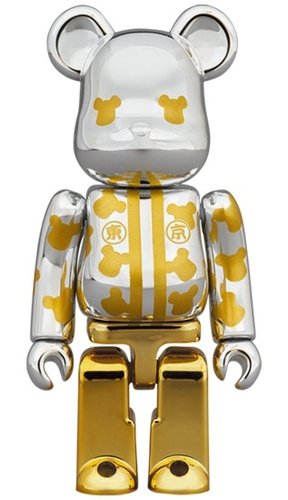 Happi TOKYO Silver plated BE@RBRICK 100% figure, produced by Medicom Toy. Front view.