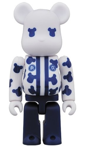 Happi TOYKO BE@RBRICK 100% figure, produced by Medicom Toy. Front view.