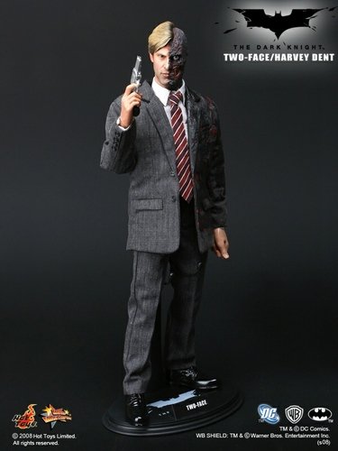 Harvey Dent figure by Dc Comics, produced by Hot Toys. Front view.