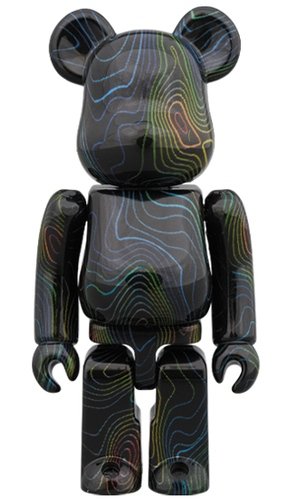 HYPEBEAST BE@RBRICK 100% figure, produced by Medicom Toy. Front view.