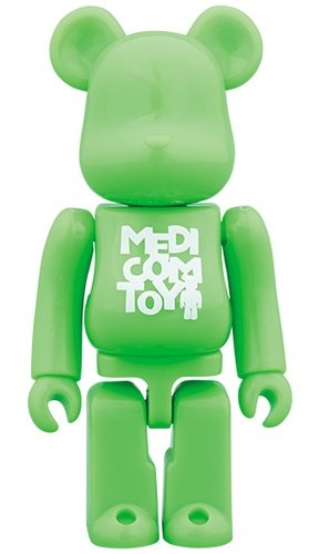 SERIES 38 Release campaign Special Edition BE@RBRICK 100% figure, produced by Medicom Toy. Front view.
