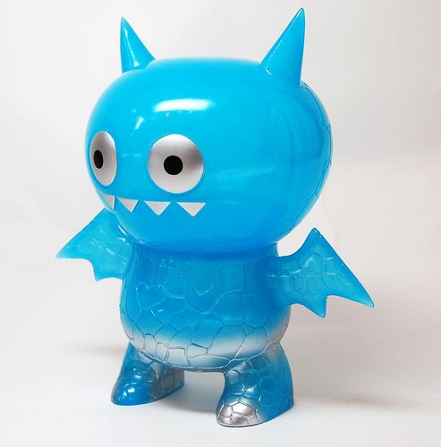 Ice Bat Kaiju - Blue figure by David Horvath, produced by Intheyellow. Side view.