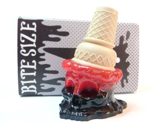 Ice Scream Man - Blackberry  figure by Brutherford, produced by Brutherford Industries. Side view.