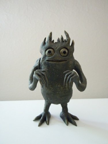 Imp figure by 23Spk, produced by Unbox Industries. Front view.